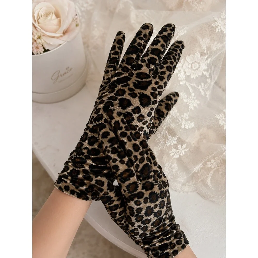 Vintage Leopard Print Thinsulate Insulated Velvet Gloves Fall Glam Boho Chic